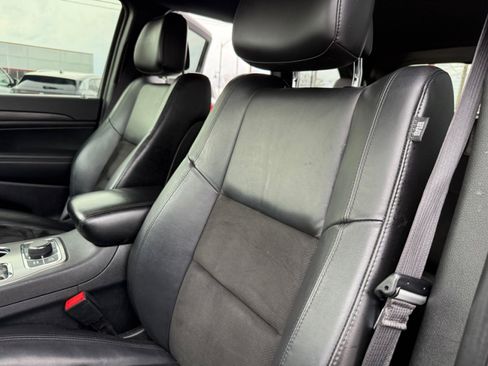 Used 2022 Jeep Grand Cherokee Laredo X image 27