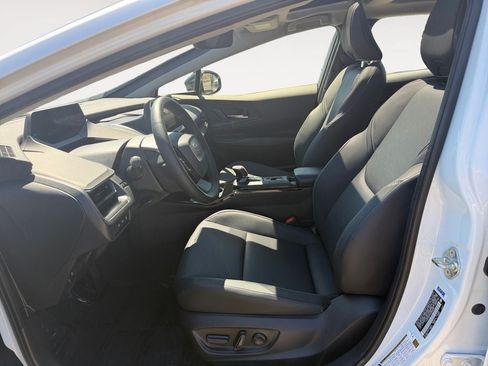 Used 2025 Toyota Prius AWD image 6