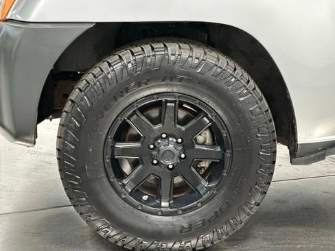 Used 2007 Nissan Xterra X RWD image 20