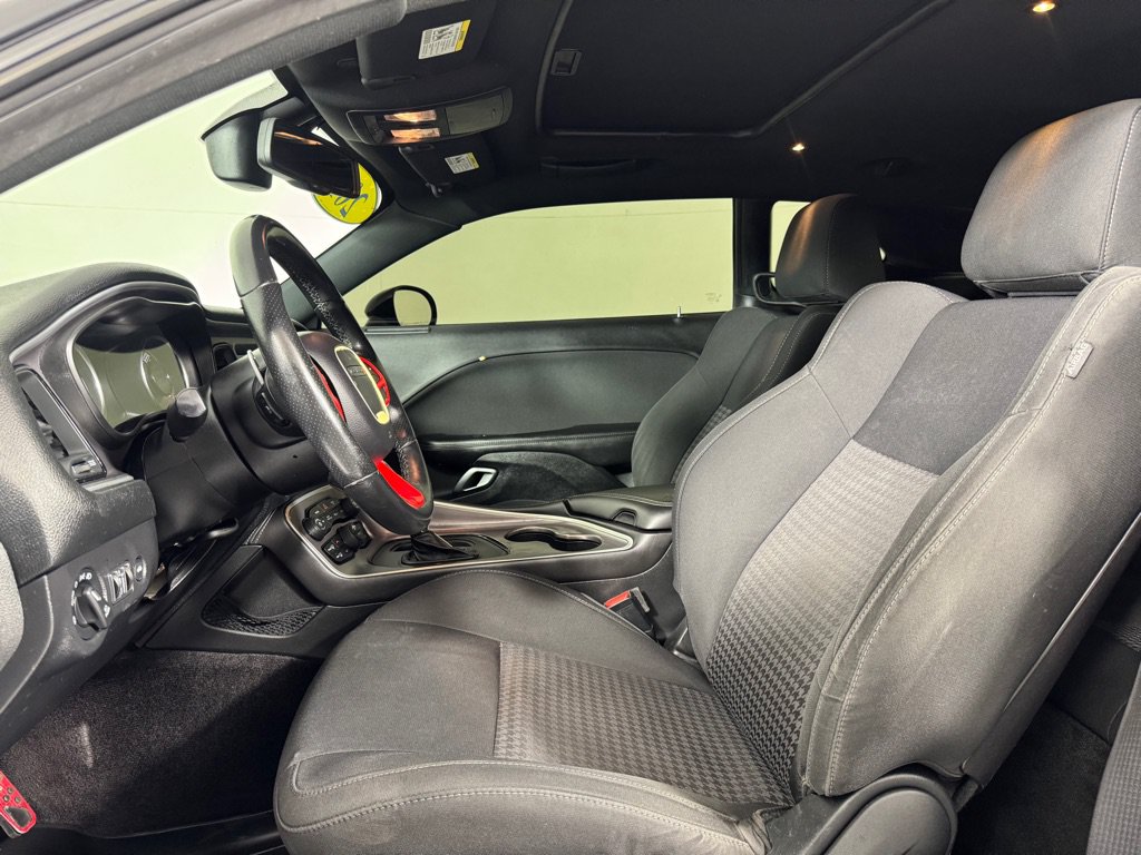 Used 2019 Dodge Challenger GT RWD image 11