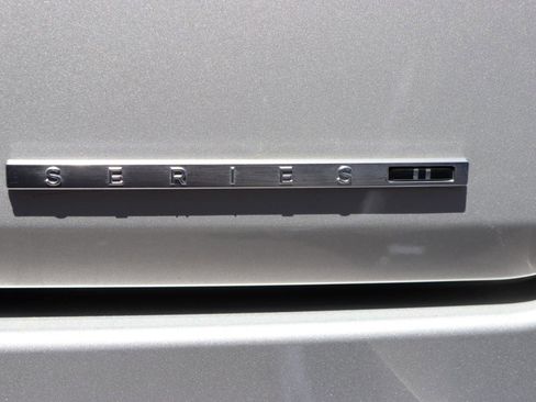 Used 2024 Jeep Wagoneer L Series II w/ Flexible Seating Group AWD/4WD image 70