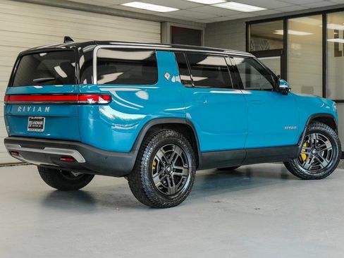 Used 2023 Rivian R1S Adventure AWD/4WD image 30