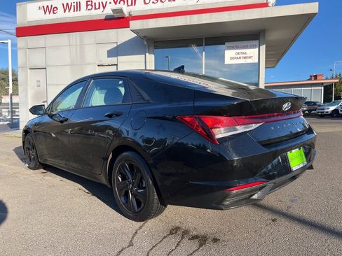 Used 2021 Hyundai Elantra SEL image 6