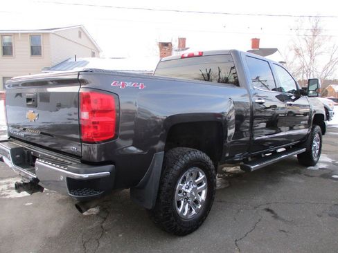 Used 2016 Chevrolet Silverado 2500 LTZ w/ LTZ Plus Package image 6