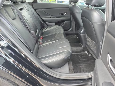 Used 2023 Hyundai Elantra Limited w/ Preferred Accessory Package FWD image 40