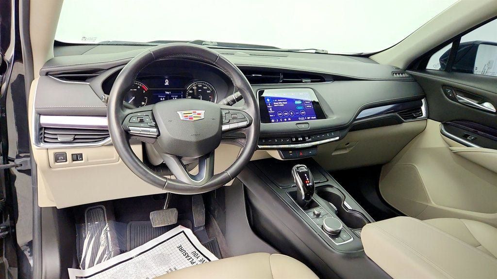 Used 2023 Cadillac XT4 Luxury w/ Driver Awareness Package FWD image 11
