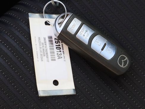 Used 2016 MAZDA MAZDA3 i Sport w/ Preferred Equipment Package image 30