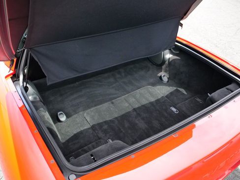 Used 2002 Chevrolet Corvette Coupe w/ Preferred Equipment Group2 RWD image 26