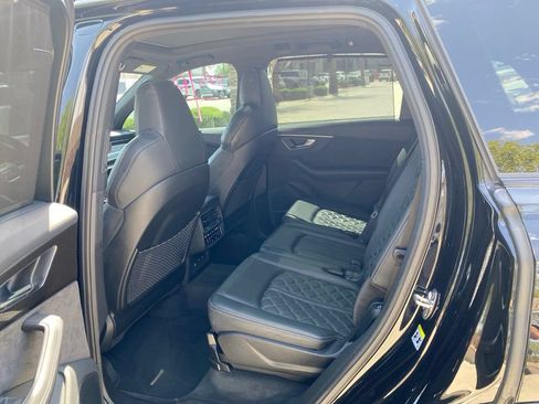 Used 2021 Audi SQ7 Premium Plus w/ Executive Package AWD/4WD image 10