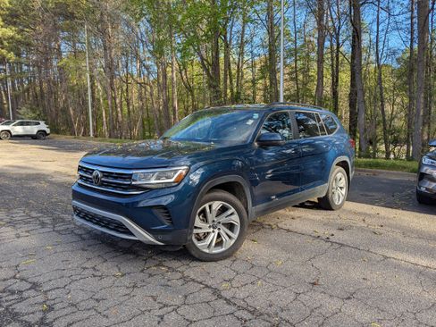 Used 2022 Volkswagen Atlas SE image 1