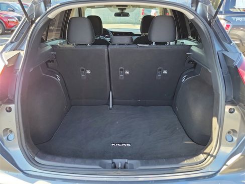 Used 2022 Nissan Kicks S image 21