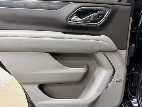 Used 2021 GMC Yukon SLT w/ SLT Premium Package image 15