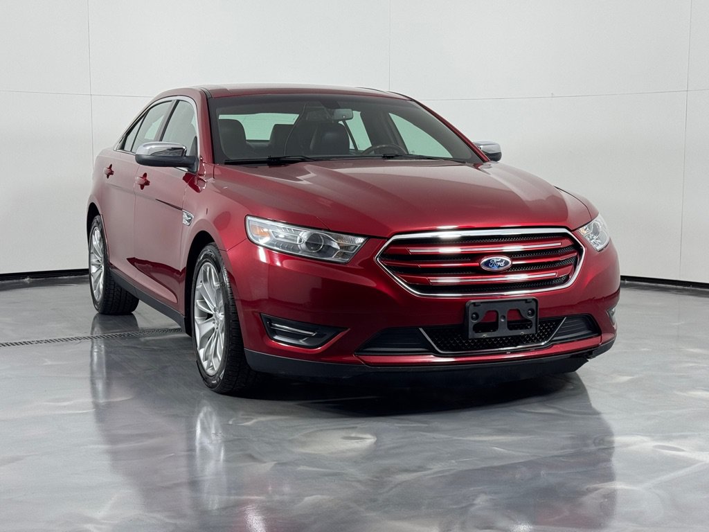 Used 2013 Ford Taurus Limited FWD image 3