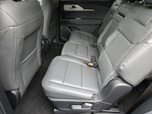 New 2026 Ford Explorer Active w/ Active Comfort Package image 8