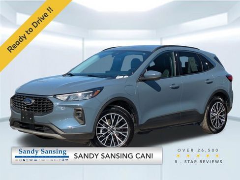 Used 2023 Ford Escape SE FWD image 1