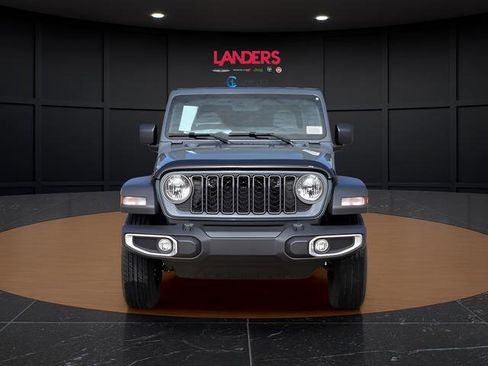 New 2026 Jeep Gladiator Sport image 4