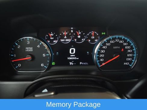 Used 2017 GMC Yukon XL SLT w/ Open Road Package AWD/4WD image 3