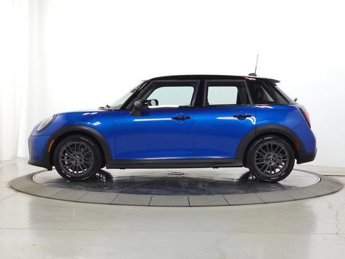 Used 2025 MINI Cooper 4-Door Hardtop FWD image 5