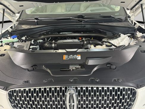Used 2023 Lincoln Aviator Reserve w/ Equipment Group 201A AWD/4WD image 25