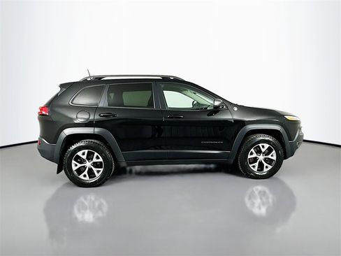 Used 2018 Jeep Cherokee Trailhawk w/ Quick Order Package 27L image 12