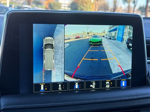 Used 2022 Chevrolet Tahoe Z71 w/ Off-Road Capability Package image 27