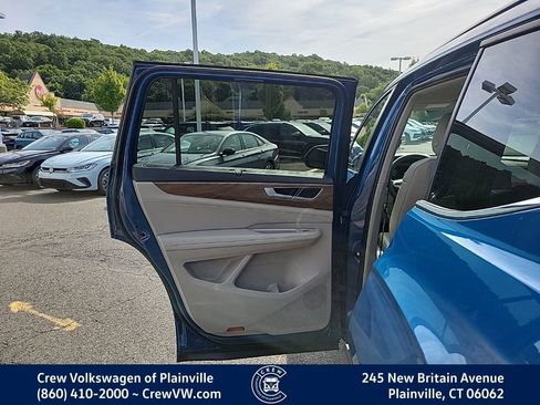 New 2026 Volkswagen Atlas SE image 47