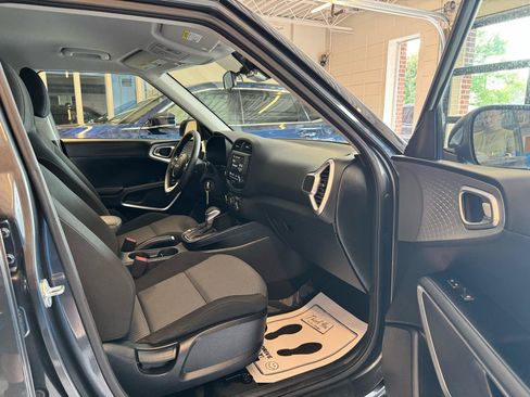 Used 2023 Kia Soul LX w/ Option Group 015 FWD image 26