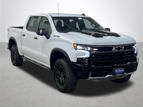 Certified 2026 Chevrolet Silverado 1500 ZR2 w/ Dark Appearance Package AWD/4WD image 9