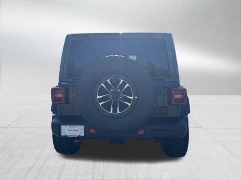 New 2026 Jeep Wrangler Unlimited Rubicon w/ Rockslide Package AWD/4WD image 6