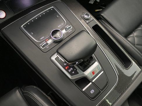 Used 2020 Audi SQ5 Premium Plus image 18