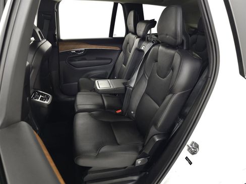 Used 2021 Volvo XC90 T6 Momentum w/ Protection Package Premier AWD/4WD image 31