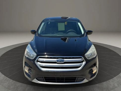 Used 2017 Ford Escape SE FWD image 4