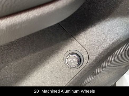 Used 2021 GMC Acadia SLT w/ Elevation Edition image 24