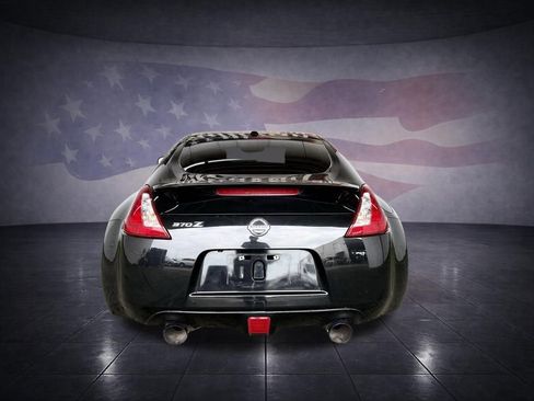 Used 2017 Nissan 370Z w/ Sport Package image 15
