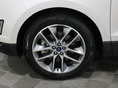 Used 2016 Ford Edge Titanium w/ Equipment Group 301A AWD/4WD image 38
