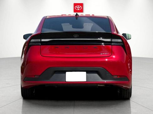 New 2026 Toyota Prius Plug-In Hybrid image 4