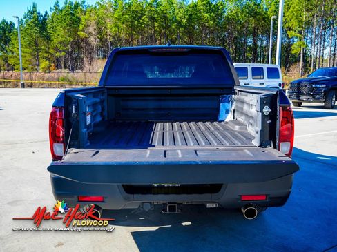 Used 2023 Honda Ridgeline Sport image 9