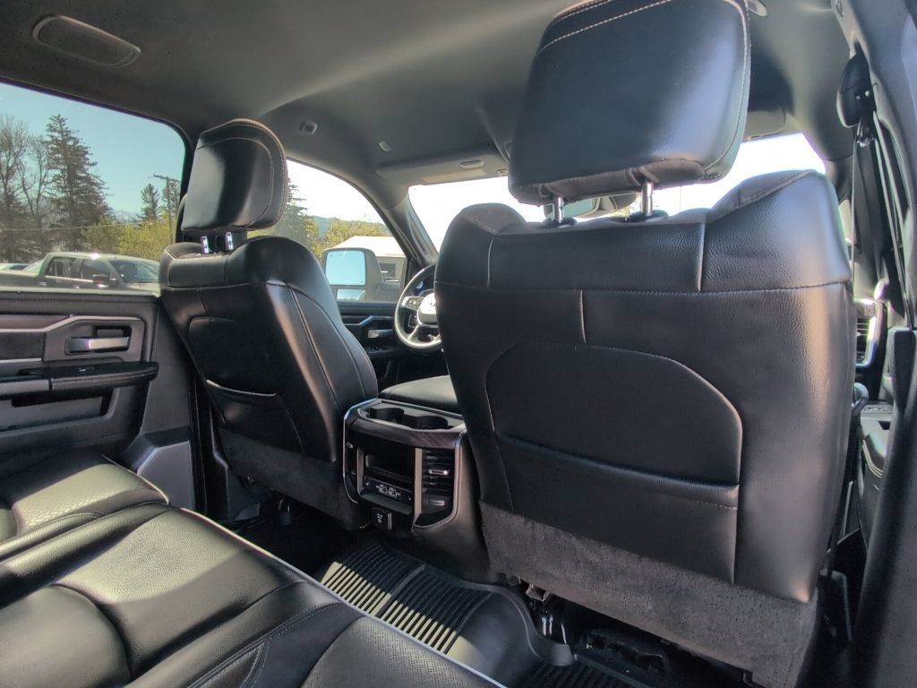Certified 2025 RAM 3500 Laramie AWD/4WD image 31