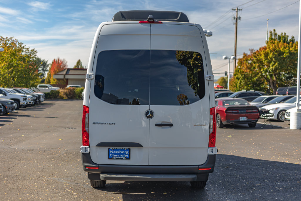 Used 2024 Mercedes-Benz Sprinter 2500 image 8
