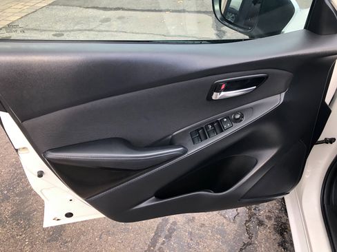 Used 2016 Scion iA 6A image 9