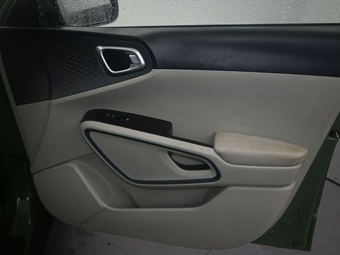 Used 2023 Kia Soul EX FWD image 12