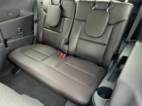 New 2026 Ford Explorer Platinum image 22