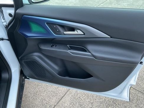 New 2026 Chevrolet Equinox EV LT image 28