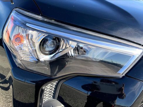 Used 2021 Toyota 4Runner TRD Off-Road Premium image 27