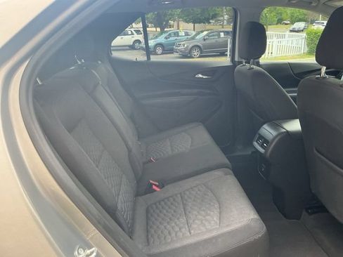 Used 2019 Chevrolet Equinox LT FWD image 32