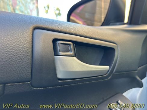 Used 2012 Toyota Camry LE image 32