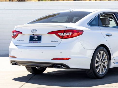 Used 2017 Hyundai Sonata Limited w/ Ultimate Package 04 FWD image 11