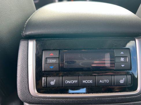 Used 2022 Subaru Ascent Limited AWD/4WD image 28