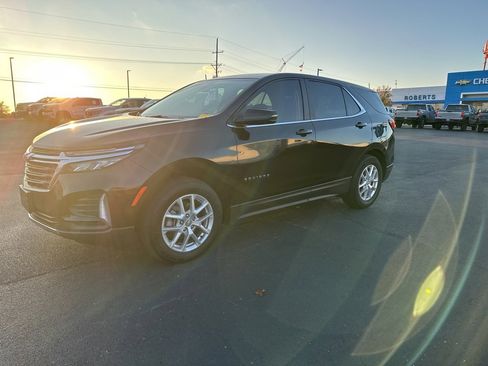 Used 2024 Chevrolet Equinox LT image 2