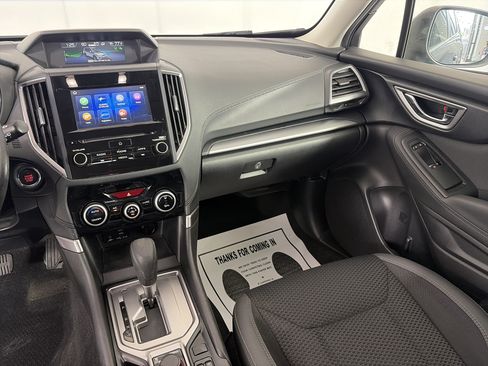 Used 2020 Subaru Forester Premium AWD/4WD image 4